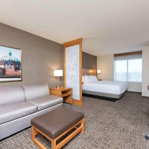Upper Floors King Room